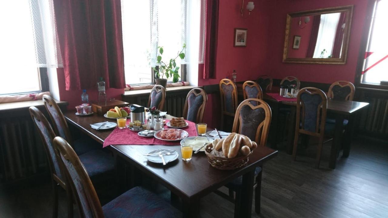 Hotel Srejber Červený Kostelec エクステリア 写真