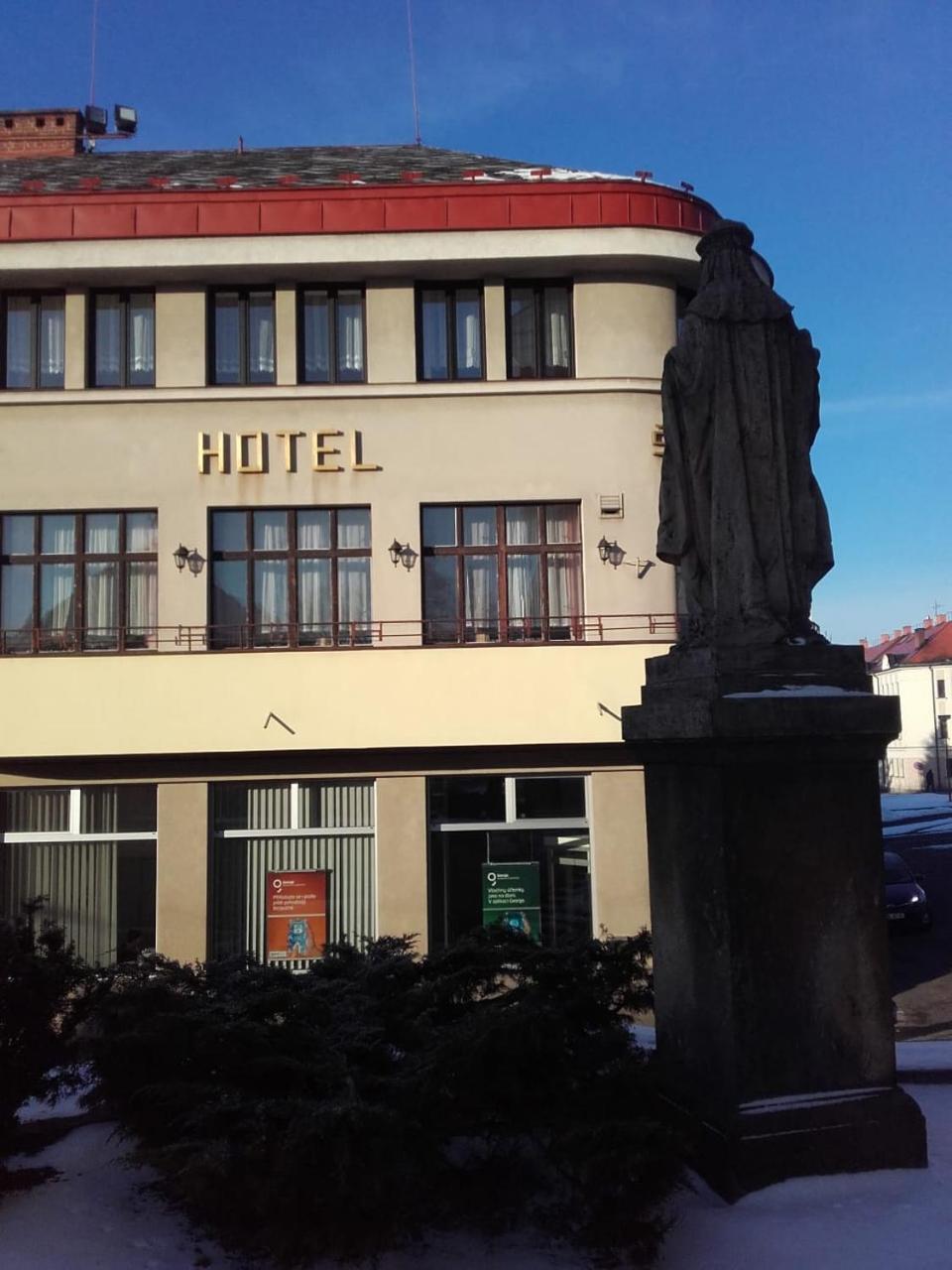 Hotel Srejber Červený Kostelec エクステリア 写真